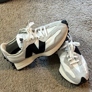 New Balance 327 White, black and Gray sneakers womens 8